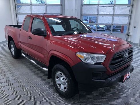 Certified 2019 Toyota Tacoma SR image 8