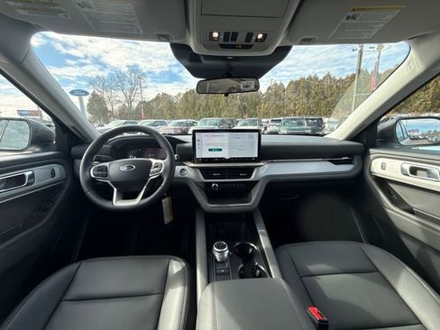 New 2026 Ford Explorer Active w/ Active Comfort Package image 16