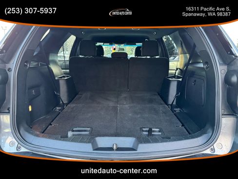 Used 2017 Ford Explorer XLT image 16
