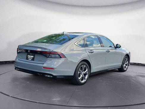 Used 2024 Honda Accord EX-L image 3