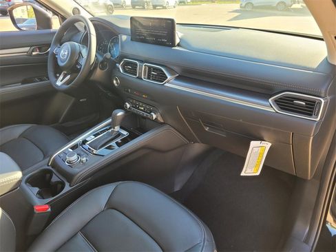 New 2025 MAZDA CX-5 AWD 2.5 S w/ Premium Plus Pkg image 5
