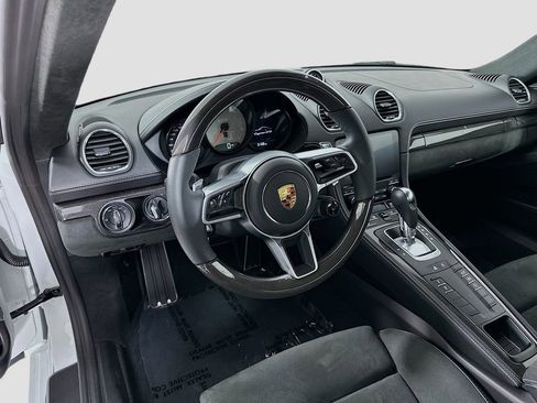 Certified 2024 Porsche 718 Cayman GTS RWD image 4