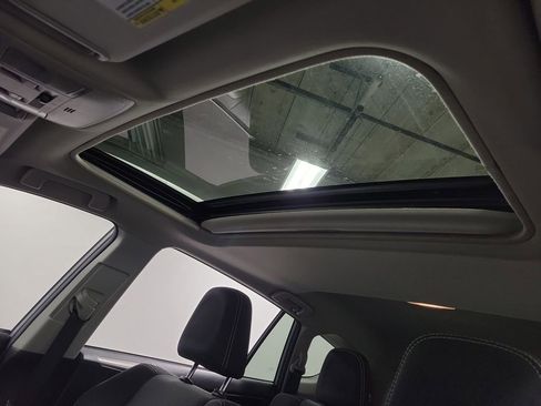 Used 2018 Toyota RAV4 XLE w/ Plus Extra Value Package image 14