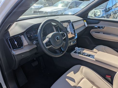 New 2026 Volvo XC90 B6 Plus w/ Protection Package Premier image 10