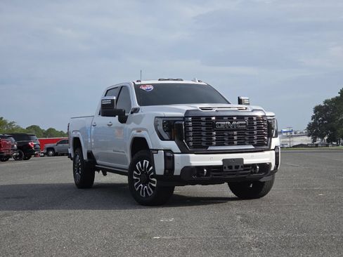 Used 2024 GMC Sierra 2500 Denali Ultimate w/ Max Trailering Package AWD/4WD image 2