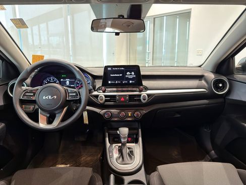 Used 2024 Kia Forte LXS w/ LXS Technology Package image 14