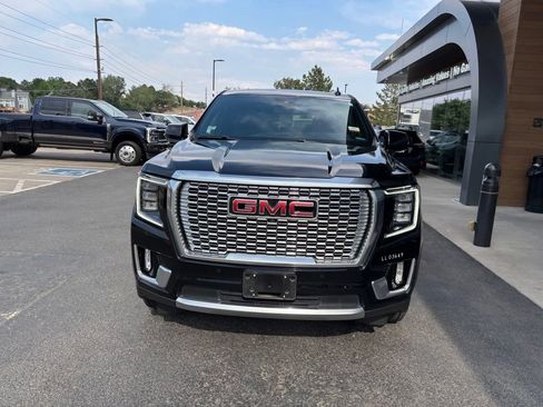 Used 2023 GMC Yukon XL Denali w/ Max Trailering Package AWD/4WD image 3
