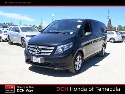 Used 2018 Mercedes-Benz Metris Passenger image 1