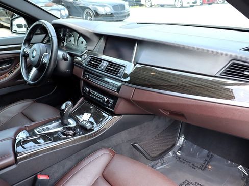 Used 2015 BMW 550i Sedan RWD image 18