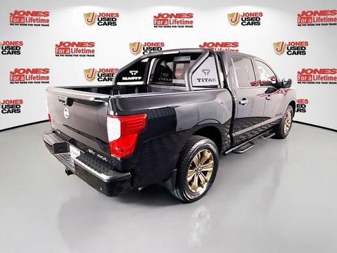 Certified 2024 Nissan Titan SV w/ SV Bronze Edition Package AWD/4WD image 16