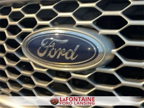 Used 2023 Ford Edge SEL image 9
