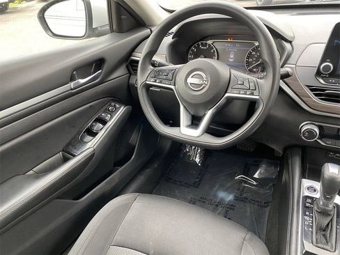 Certified 2023 Nissan Altima 2.5 SV image 14