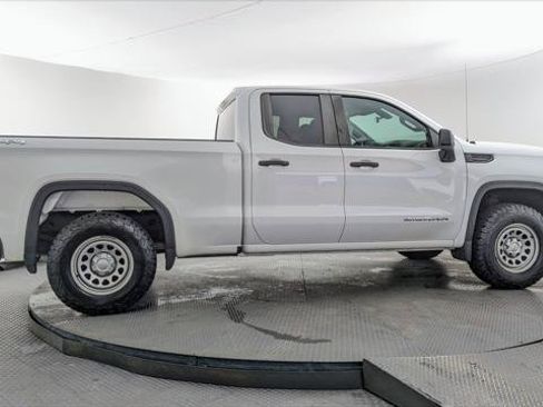 Used 2019 GMC Sierra 1500 4x4 Double Cab w/ Convenience Package image 9