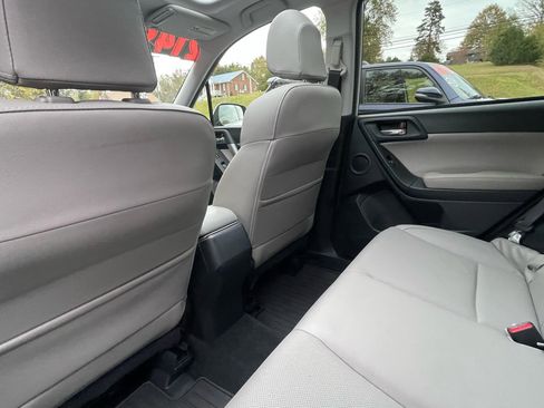 Used 2018 Subaru Forester 2.5i Limited image 22