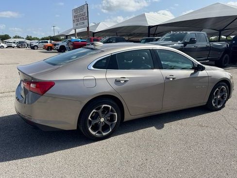 Used 2023 Chevrolet Malibu LT w/ Driver Confidence Package FWD image 6