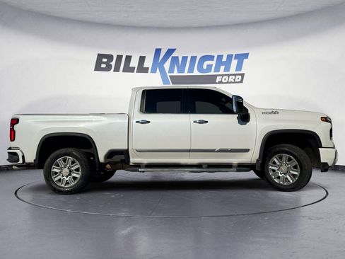 Used 2025 Chevrolet Silverado 3500 High Country w/ High Country Premium Package image 6