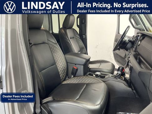 Used 2021 Jeep Wrangler Unlimited Sahara AWD/4WD image 28
