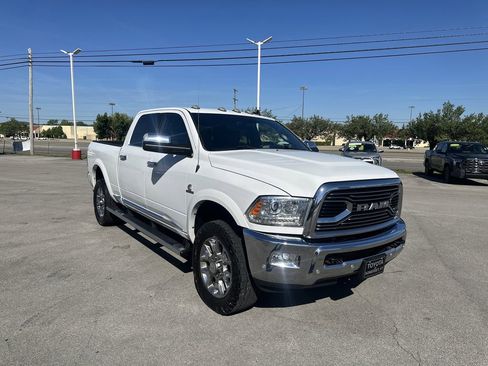 Used 2018 RAM 3500 Laramie Longhorn AWD/4WD image 4