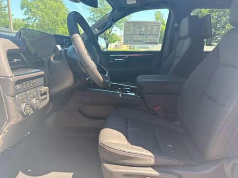 New 2026 Chevrolet Suburban RST AWD/4WD image 24