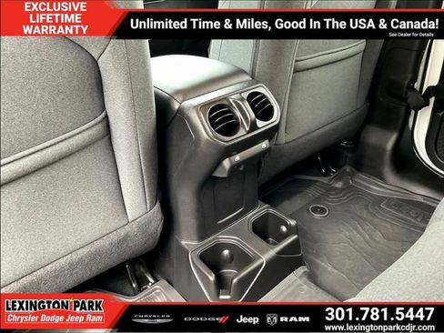 Used 2025 Jeep Wrangler Unlimited Sport AWD/4WD image 10