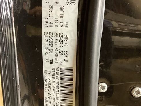 Used 2019 Jeep Cherokee Latitude Plus image 24