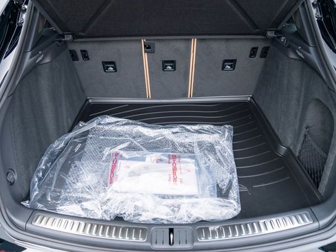 New 2026 Porsche Macan image 28