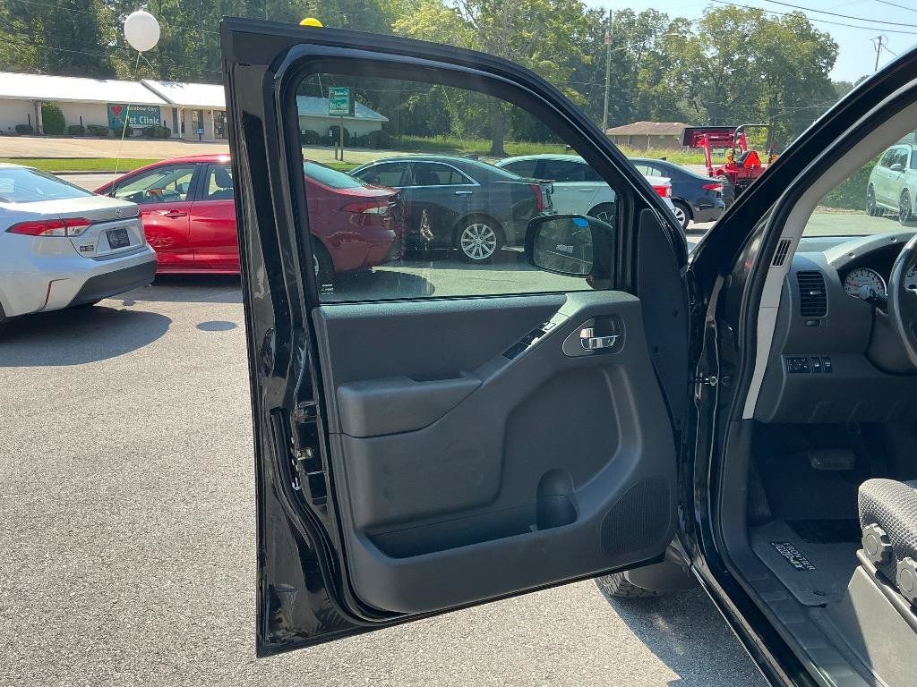 Used 2019 Nissan Frontier PRO-4X AWD/4WD image 15