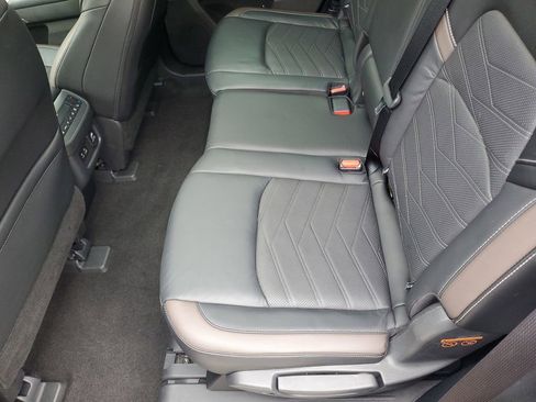 Used 2023 Nissan Pathfinder Platinum w/ Cargo Package image 13