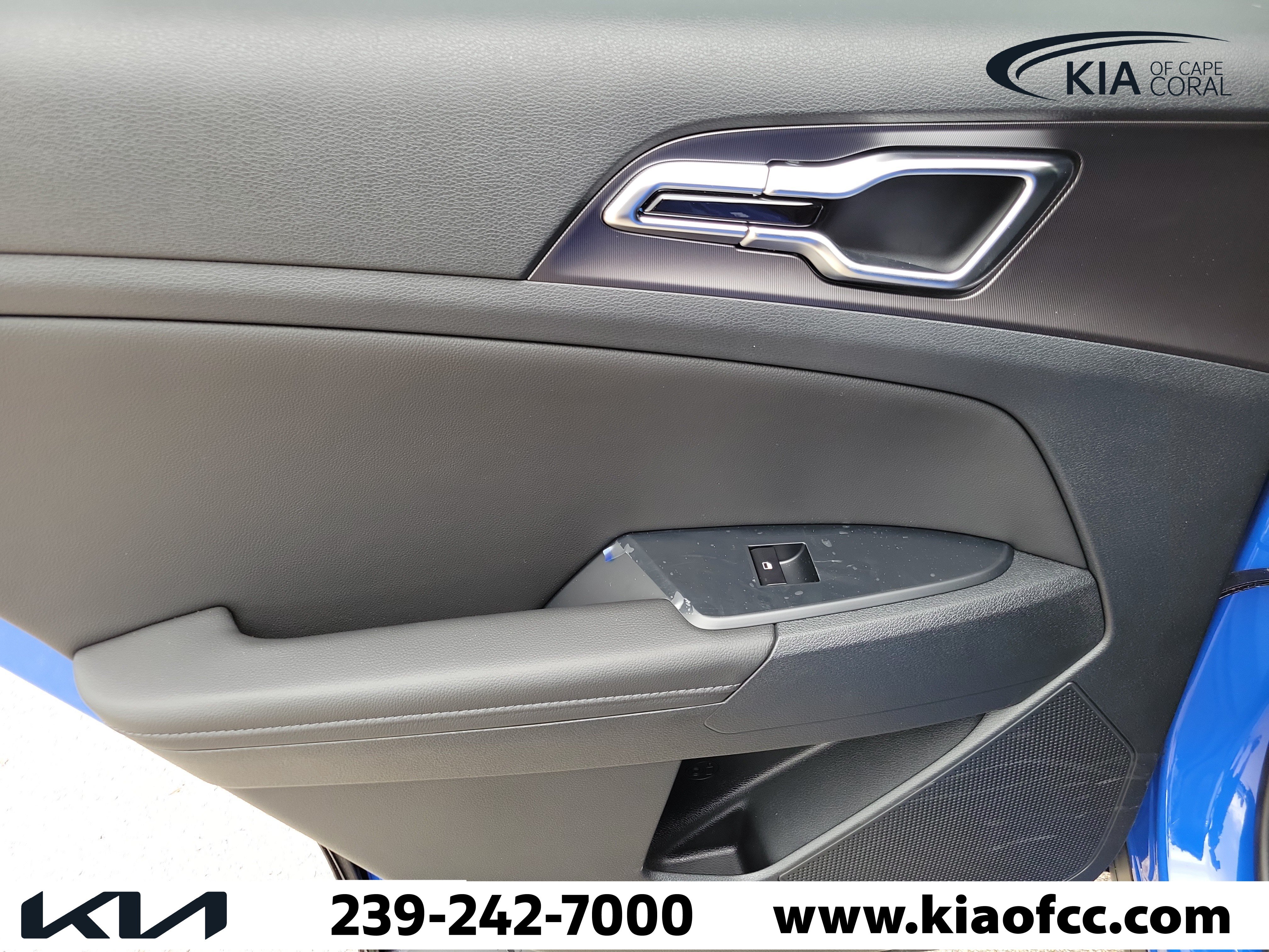 New 2026 Kia Sportage SX FWD image 17