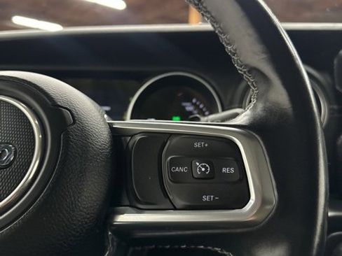 Used 2022 Jeep Wrangler Unlimited Sahara 4xe image 17