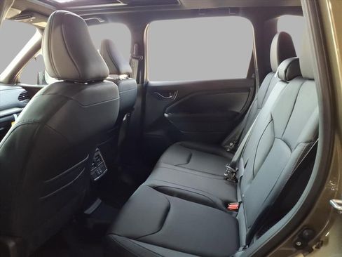 New 2025 Subaru Forester Limited image 18