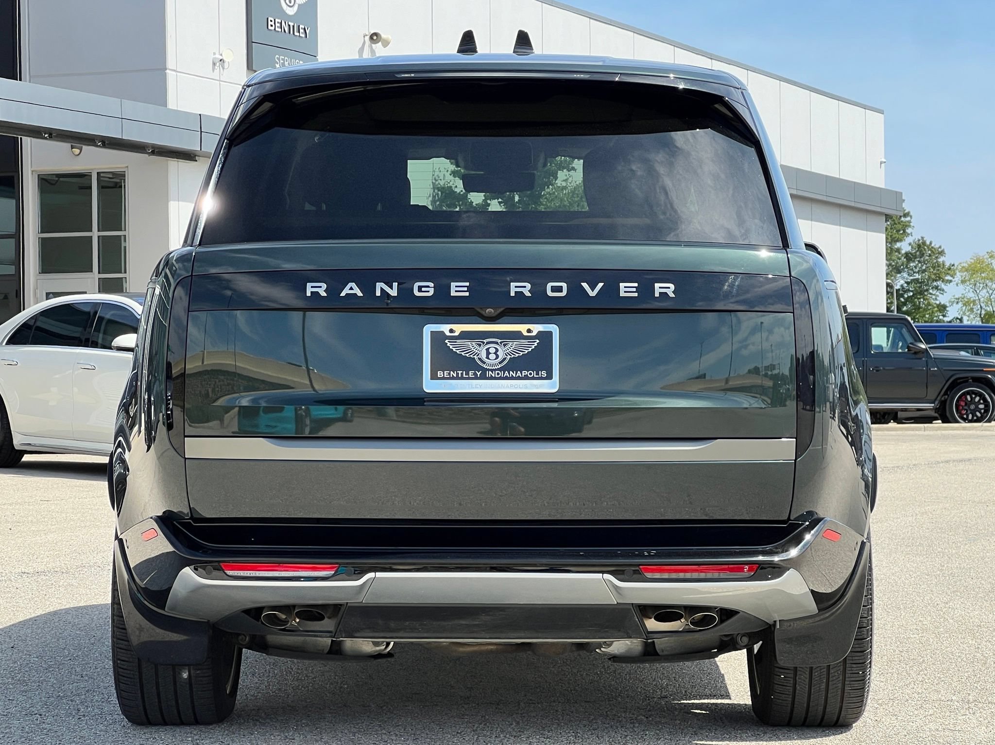 Used 2025 Land Rover Range Rover Autobiography AWD/4WD image 9