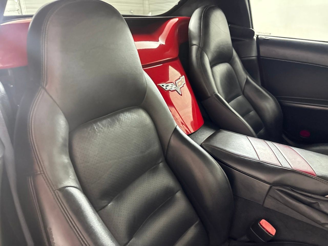 Used 2007 Chevrolet Corvette Convertible w/ Preferred Equipment Group RWD image 17