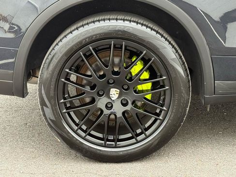Used 2016 Porsche Cayenne S AWD/4WD image 35