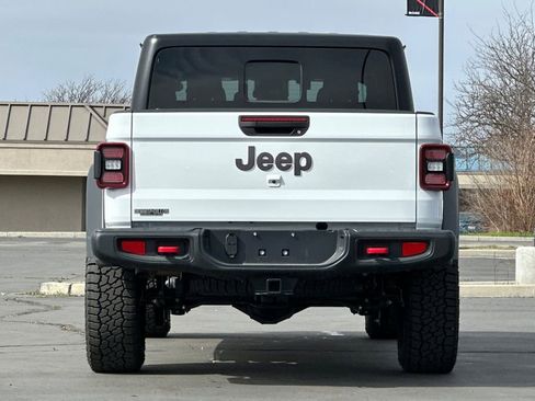 Used 2025 Jeep Gladiator Rubicon image 5