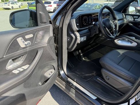 Used 2025 Mercedes-Benz GLS 450 4MATIC image 25