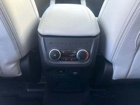 New 2026 Ford Explorer Platinum w/ LUX Leather Package image 29