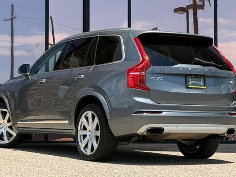 Used 2017 Volvo XC90 T8 Inscription w/ Luxury Package AWD/4WD image 9