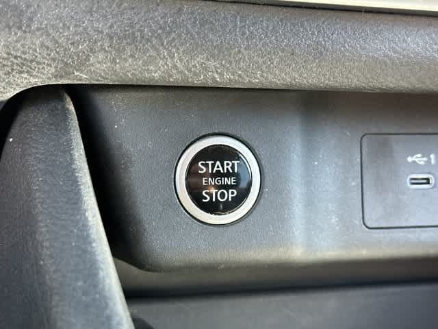 Used 2023 Nissan Rogue SV AWD/4WD image 10