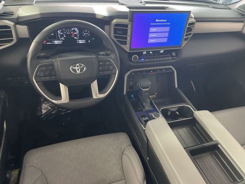 Used 2025 Toyota Tundra Limited AWD/4WD image 22