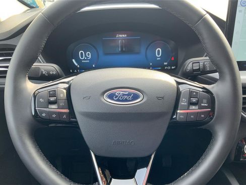 Used 2025 Ford Escape Platinum image 16
