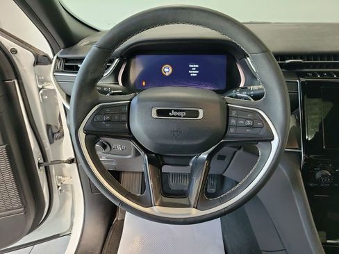 Used 2023 Jeep Grand Cherokee Altitude image 37