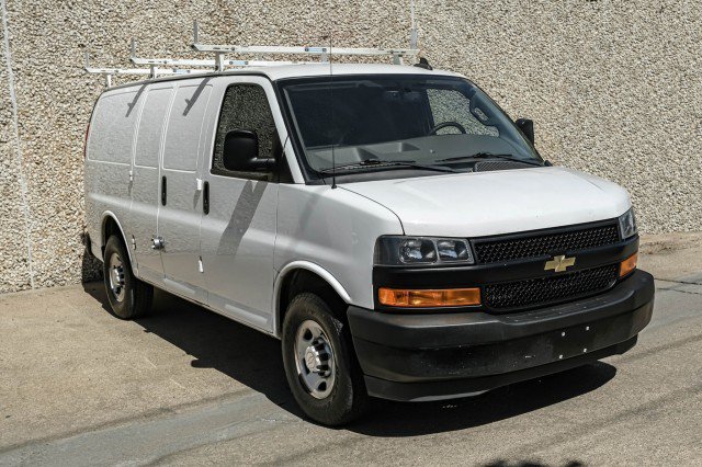 Used 2020 Chevrolet Express 3500 w/ Driver Convenience Package RWD image 6