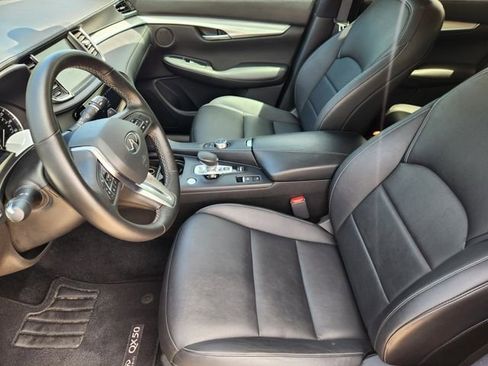 Used 2019 INFINITI QX50 Luxe FWD image 13