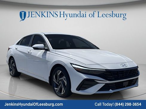 New 2026 Hyundai Elantra Limited FWD image 12