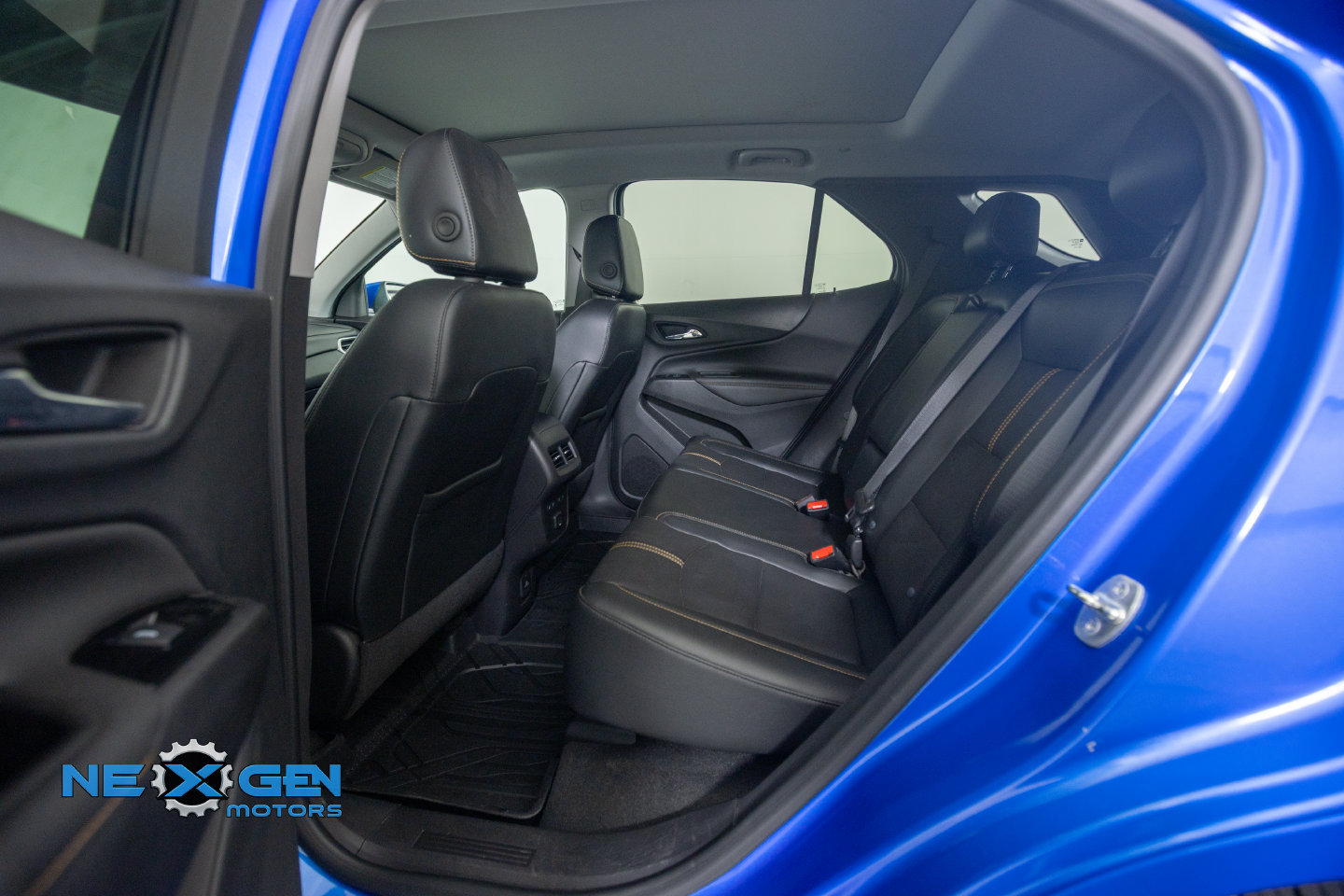 Used 2024 Chevrolet Equinox Premier AWD/4WD image 28