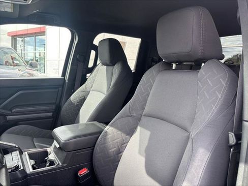 Certified 2024 Toyota Tacoma SR5 AWD/4WD image 10