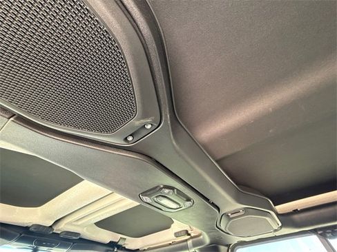 Used 2023 Jeep Gladiator Rubicon w/ LED Lighting Group image 15