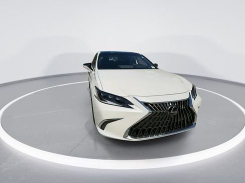 Used 2025 Lexus ES 350 Ultra Luxury w/ Accessory Package (Z2) FWD image 2