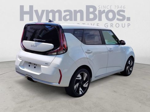 Used 2023 Kia Soul GT-Line FWD image 3
